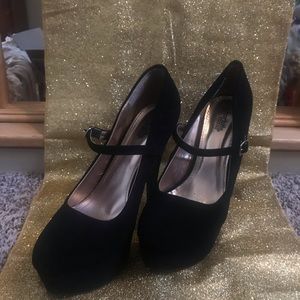 *Charlotte Russe* Penelope Black high heel shoes